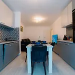 Storybook Flat In Апартаменты Брашов