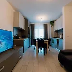 Storybook Flat In * Брашов
